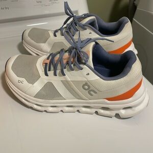 Women’s on cloud tennis shoes